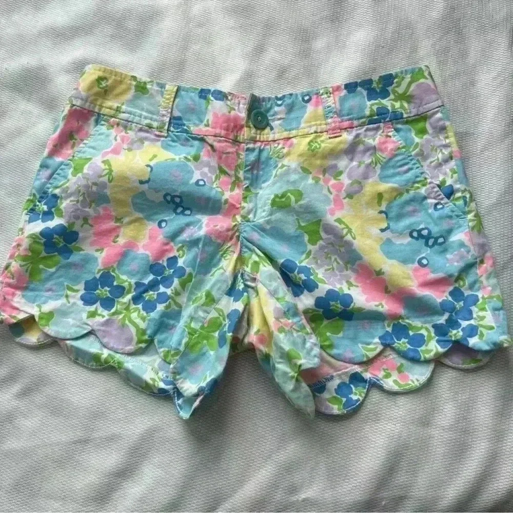 Lilly Pulitzer Buttercup Floral Shorts size‎ 2